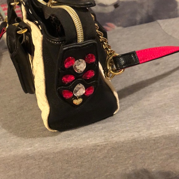 Betsy Johnson Purse - Picture 5 of 8